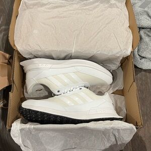 NWT- Adidas S2G SPIKELESS LEATHER 24 GOLF SHOES SIZE 9